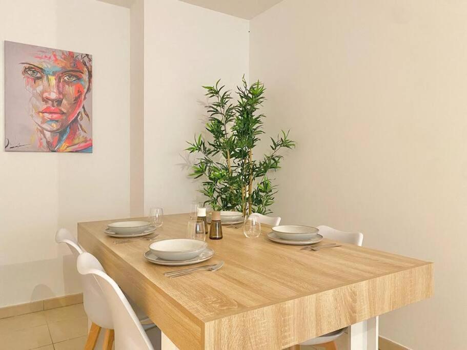 Havre De Paix La Joliette : Urban Modern Cosy Chic Apartment Marseille Bagian luar foto